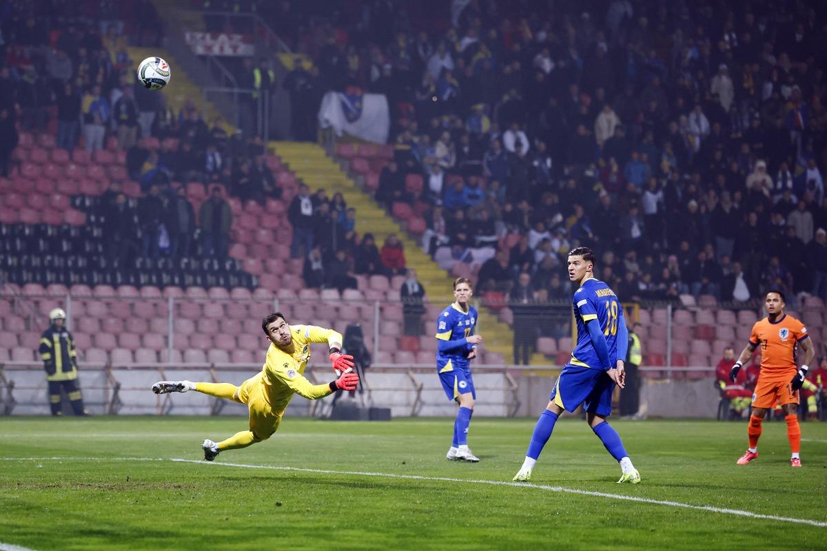 涌现出三位 涌现出三位