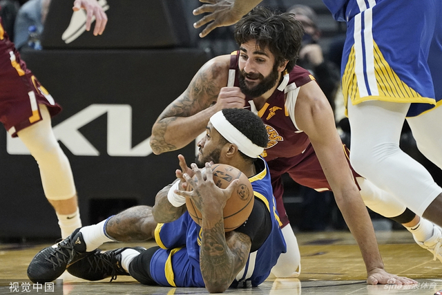 失误增多成 失误增多成