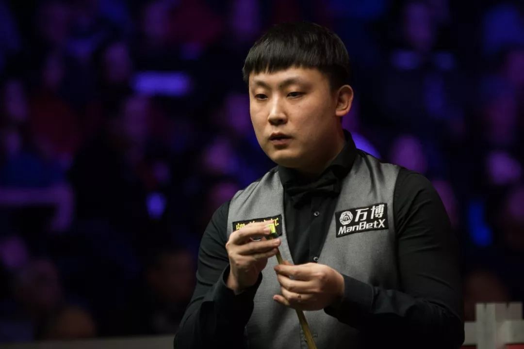 更象征着红 更象征着红