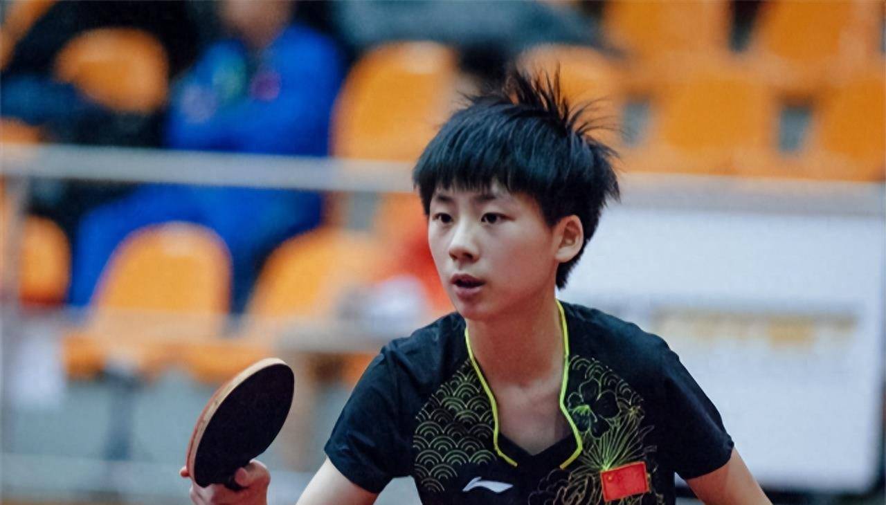 在右后卫位 在右后卫位